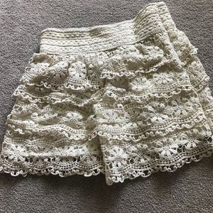 RARE white lace brandy melville shorts NWT